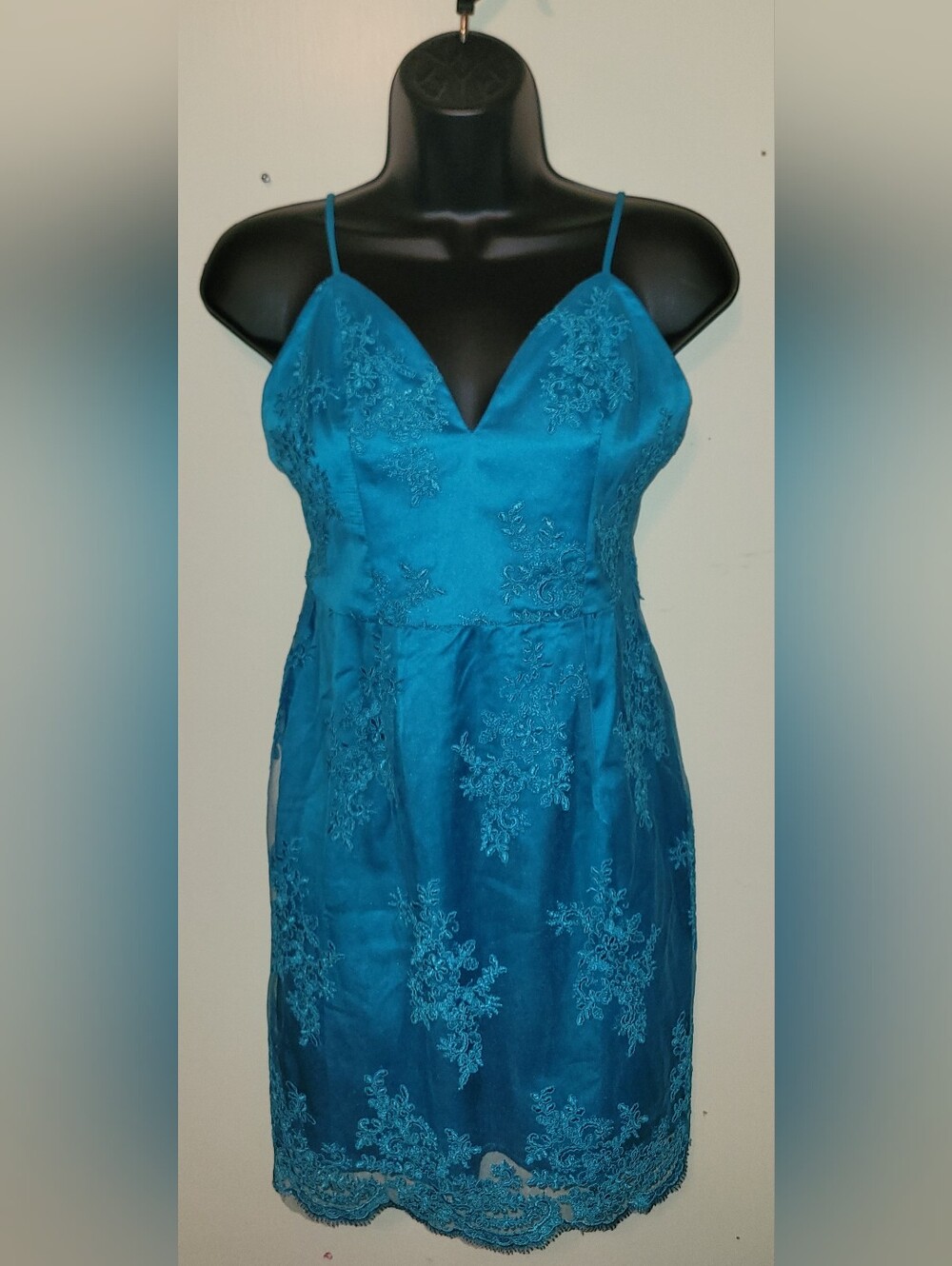 NBD Women’s Blue Floral Lace Embroidered V-Neck Spaghetti Strap Mini Dress S NWT